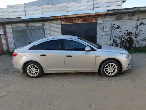 Chevrolet Cruze 2010, фото 3