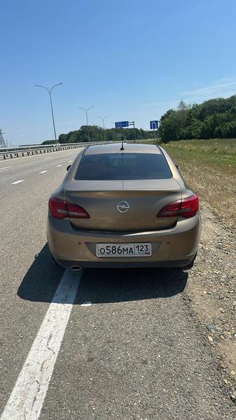 Opel Astra 2012, фото 8