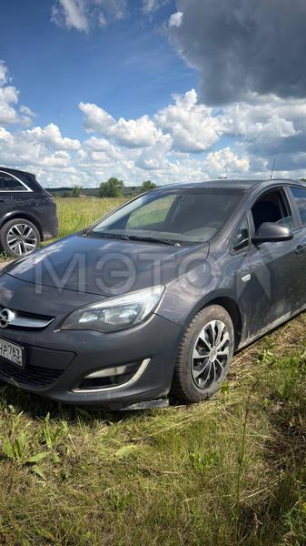 Opel Astra 2012, фото 3