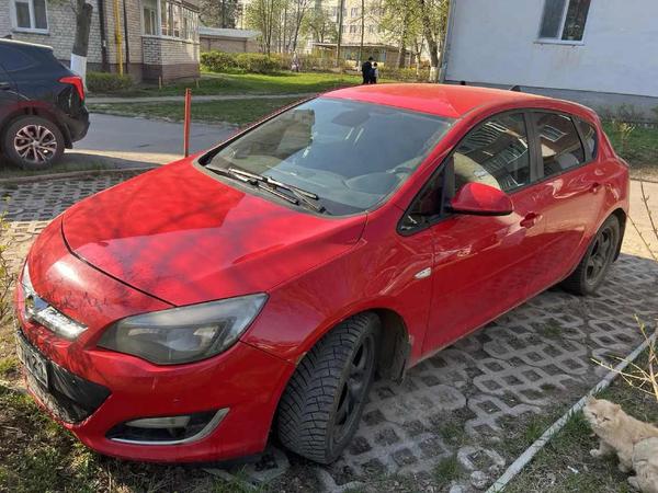 Opel Astra 2012, фото 3