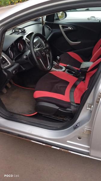 Opel Astra 2011, фото 7