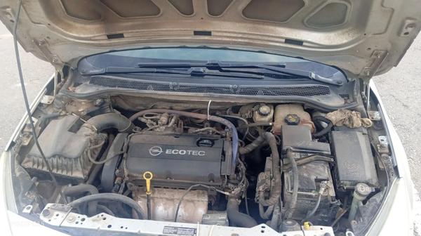 Opel Astra 2011, фото 6