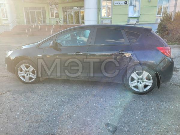 Opel Astra 2010, фото 4