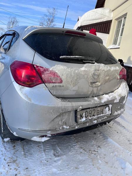 Opel Astra 2012, фото 2