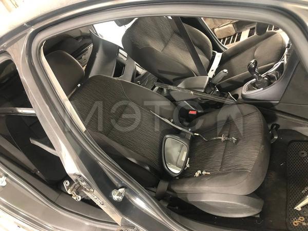 Opel Astra 2013, фото 3