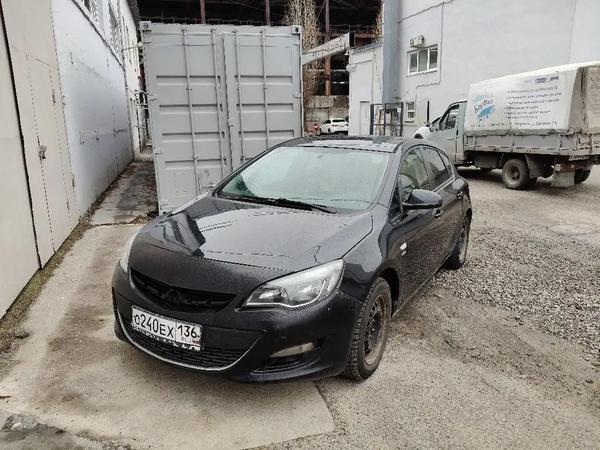 Opel Astra 2014, фото 9