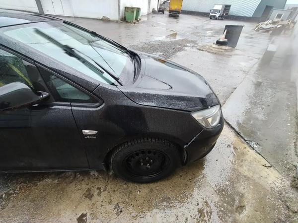 Opel Astra 2014, фото 2