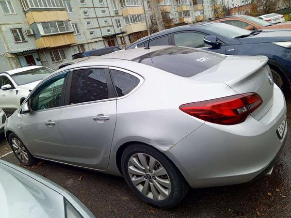 Opel Astra 2013, фото 7