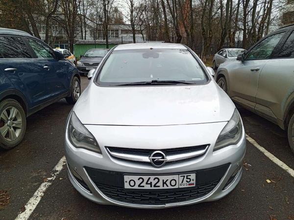 Opel Astra 2013, фото 6