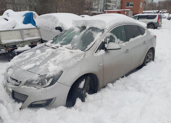 Opel Astra 2013, фото 11