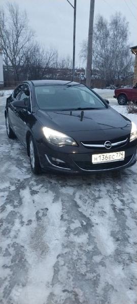 Opel Astra 2013, фото 3
