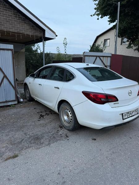 Opel Astra 2013, фото 6