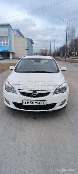 Opel Astra 2011, фото 2