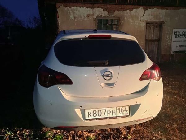 Opel Astra 2011, фото 3