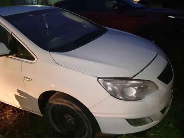 Opel Astra 2011, фото 9