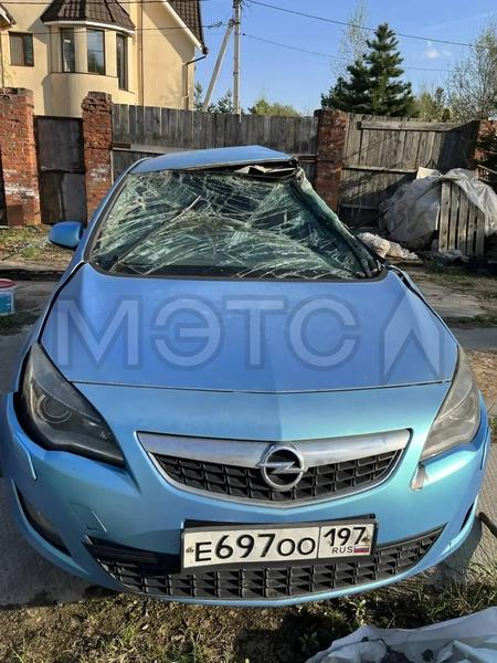 Opel Astra 2011, фото 2