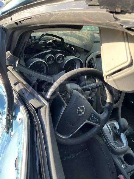 Opel Astra 2011, фото 7