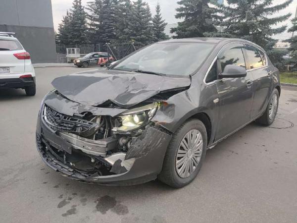 Opel Astra 2010, фото 5
