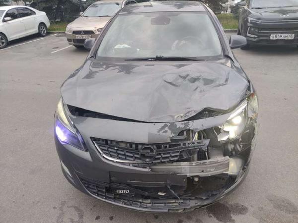 Opel Astra 2010, фото 7