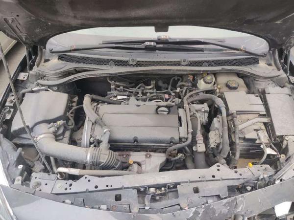 Opel Astra 2010, фото 18