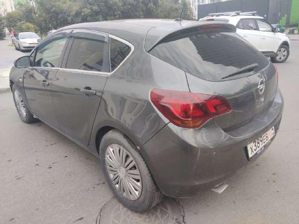 Opel Astra 2010, фото 32