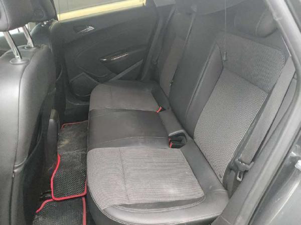Opel Astra 2010, фото 29