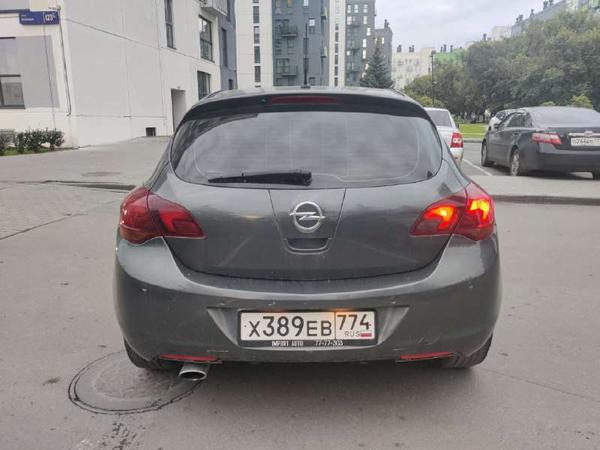 Opel Astra 2010, фото 9