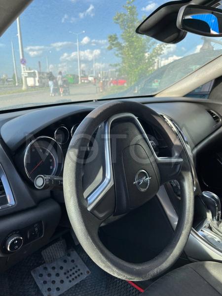 Opel Astra 2011, фото 7