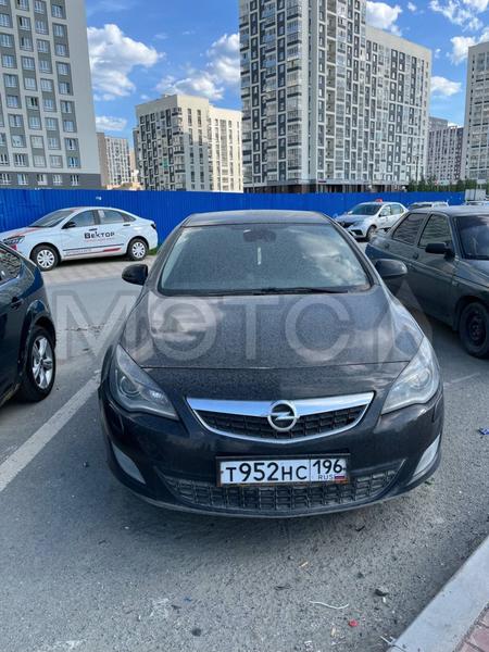 Opel Astra 2011, фото 2