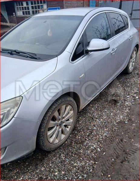 Opel Astra 2012, фото 3
