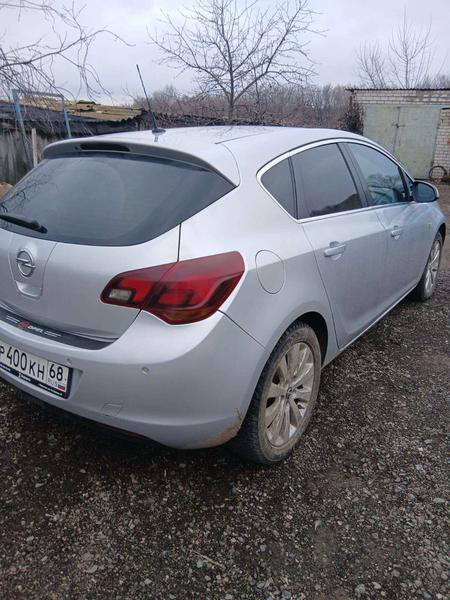 Opel Astra 2012, фото 17