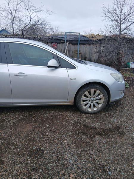Opel Astra 2012, фото 15