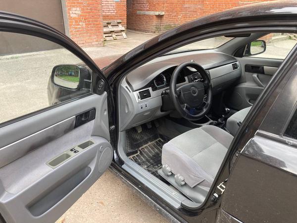 Chevrolet Lacetti 2010, фото 4