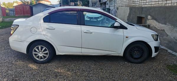 Chevrolet Aveo 2012, фото 2