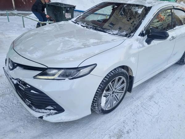 Toyota Camry 2021, фото 4