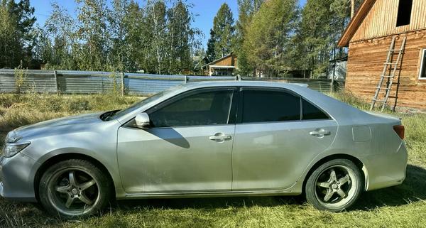 Toyota Camry 2013, фото 2