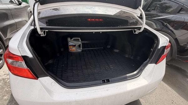 Toyota Camry 2012, фото 6