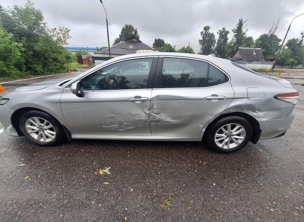 Toyota Camry 2021, фото 3