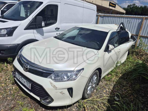 Toyota Camry 2015, фото 3