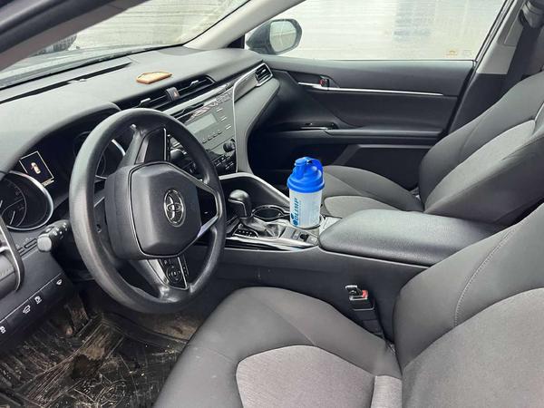Toyota Camry 2021, фото 3