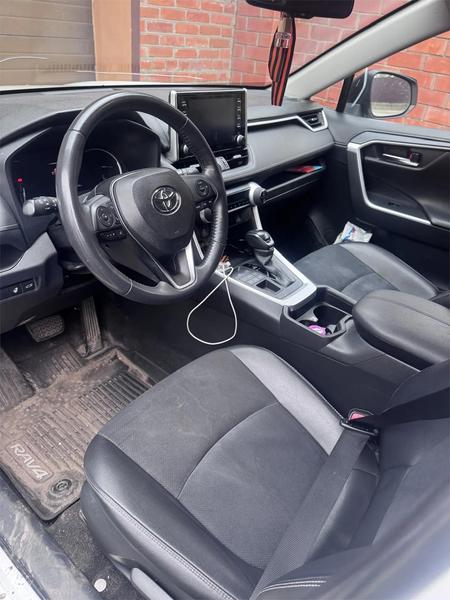 Toyota RAV4 2021, фото 3