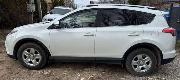 Toyota RAV4 2018, фото 2