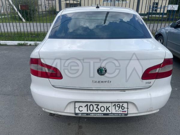 Skoda Superb 2010, фото 3