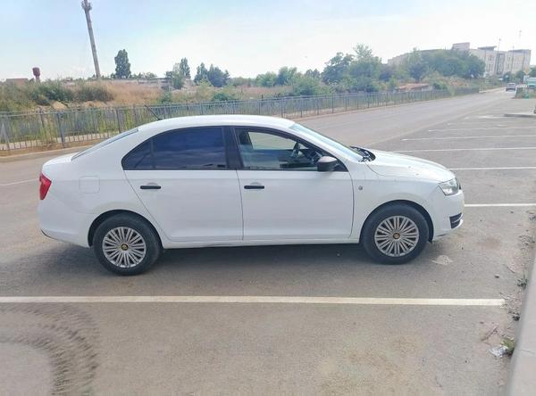 Skoda Rapid 2015, фото 2