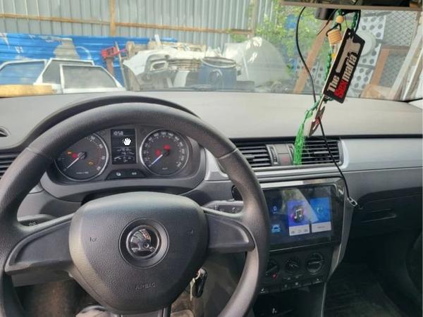 Skoda Rapid 2015, фото 2