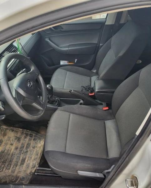 Skoda Rapid 2015, фото 3
