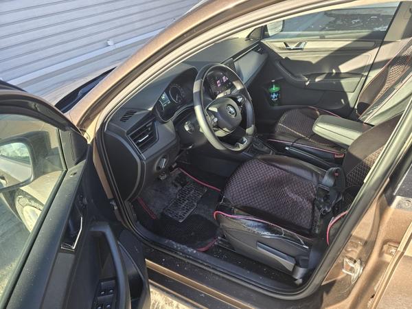 Skoda Rapid 2021, фото 2