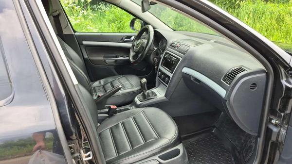 Skoda Octavia 2011, фото 5
