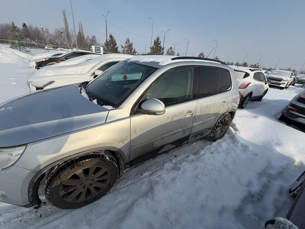 Volkswagen Tiguan 2010, фото 4