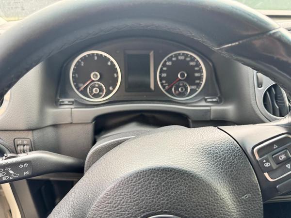 Volkswagen Tiguan 2011, фото 2
